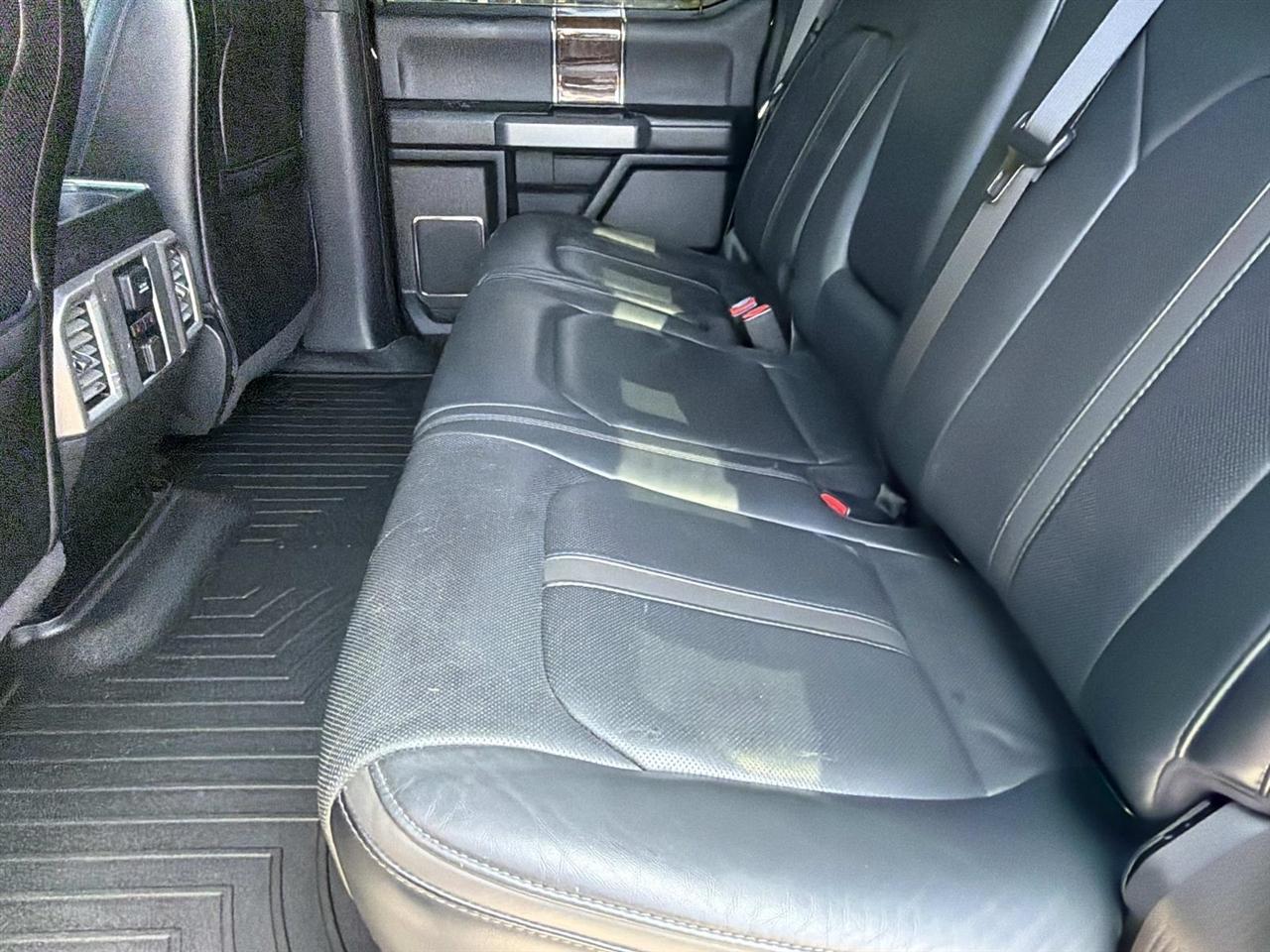 Ford Super Duty F-250 SRW King Ranch 4WD Crew Cab 8' Box 2017