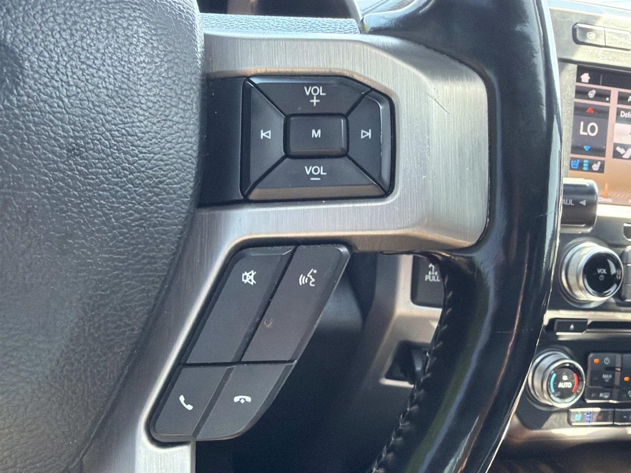 Ford Super Duty F-250 SRW King Ranch 4WD Crew Cab 8' Box 2017