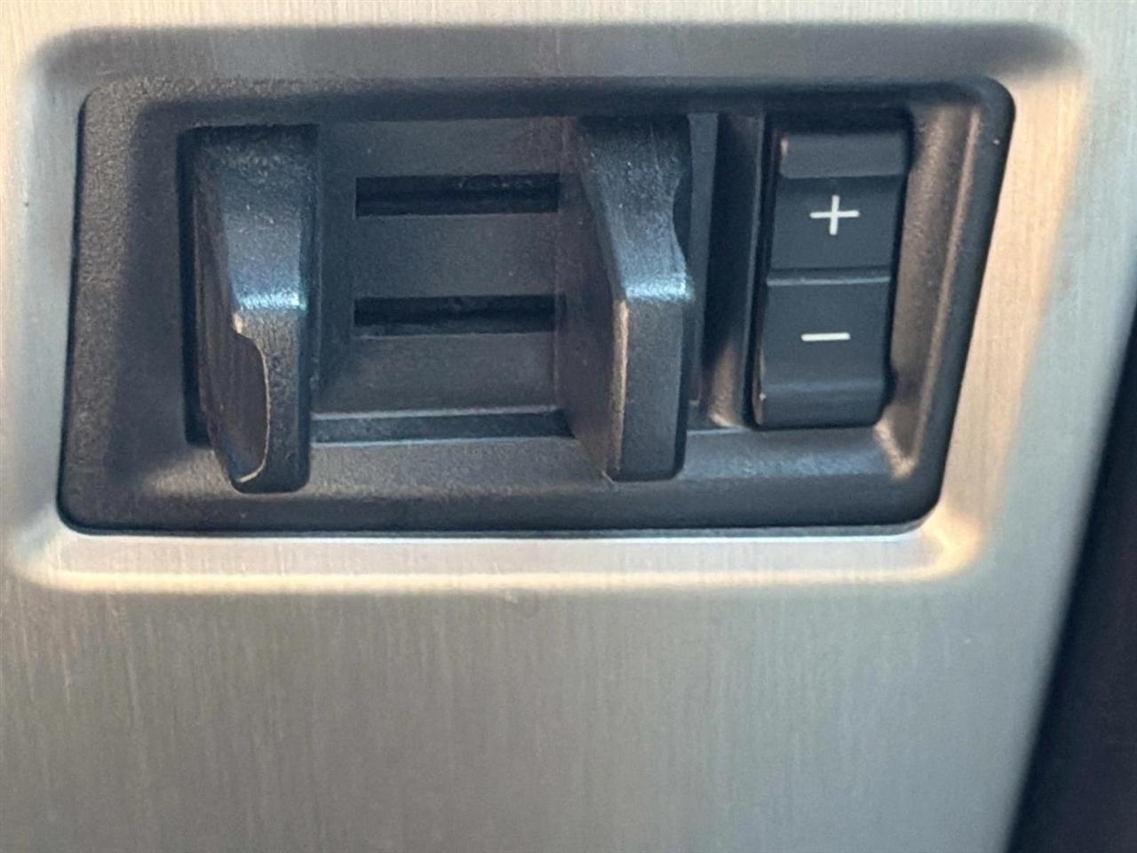 Ford Super Duty F-250 SRW King Ranch 4WD Crew Cab 8' Box 2017