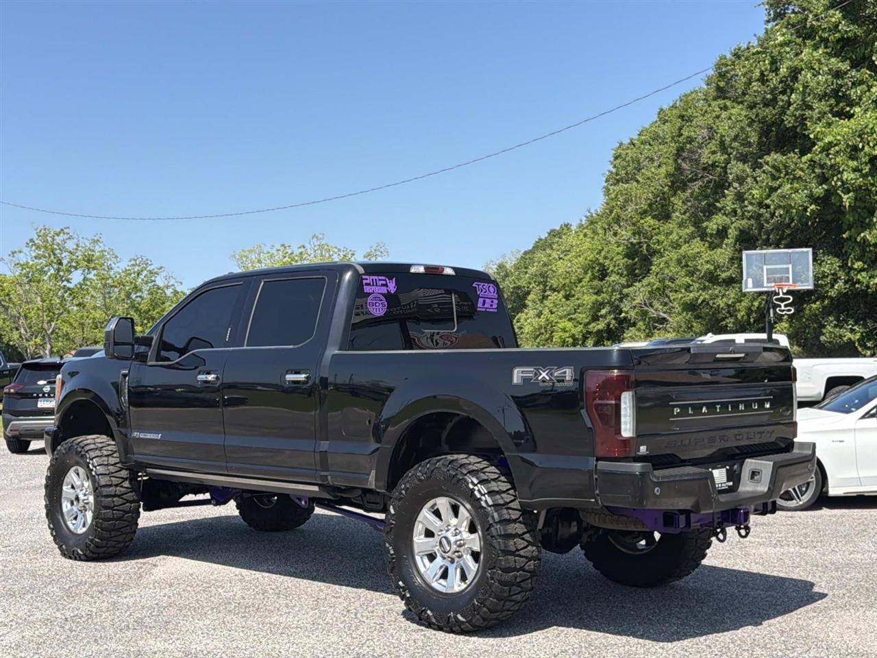 Ford Super Duty F-250 SRW King Ranch 4WD Crew Cab 8' Box 2017