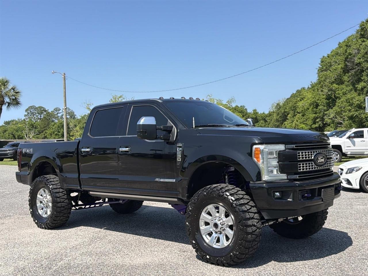 Ford Super Duty F-250 SRW King Ranch 4WD Crew Cab 8' Box 2017