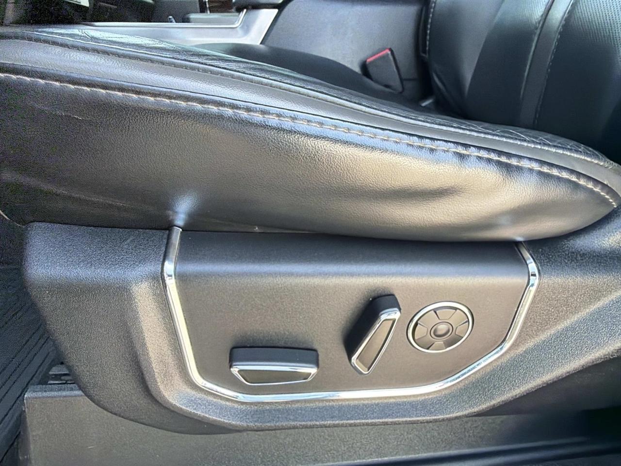 Ford Super Duty F-250 SRW King Ranch 4WD Crew Cab 8' Box 2017