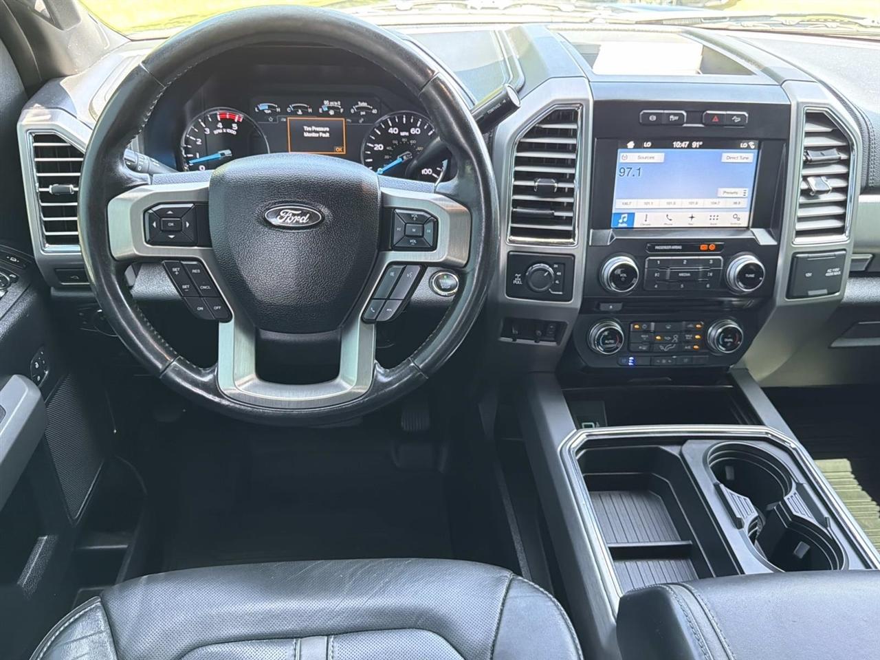 Ford Super Duty F-250 SRW King Ranch 4WD Crew Cab 8' Box 2017