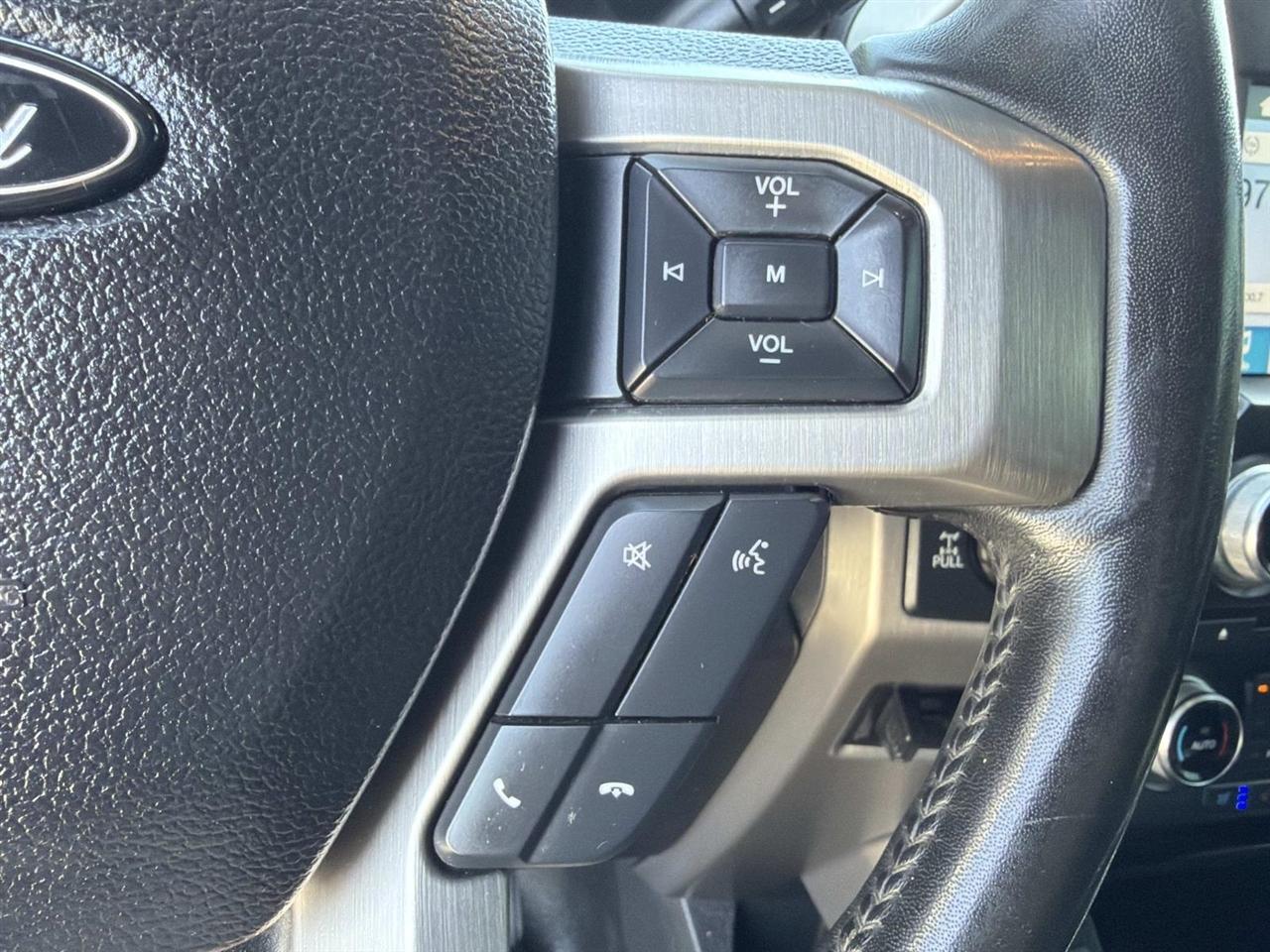 Ford Super Duty F-250 SRW King Ranch 4WD Crew Cab 8' Box 2017