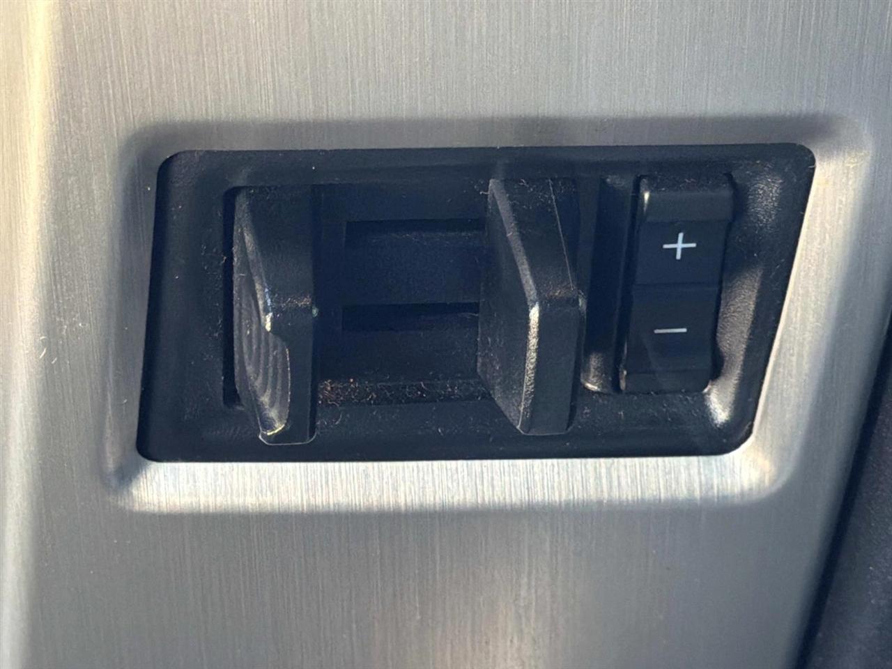 Ford Super Duty F-250 SRW King Ranch 4WD Crew Cab 8' Box 2017