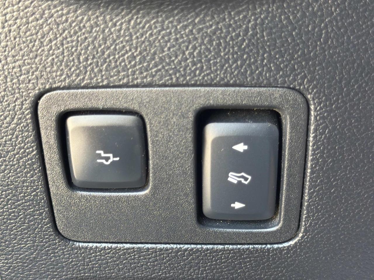 Ford Super Duty F-250 SRW King Ranch 4WD Crew Cab 8' Box 2017