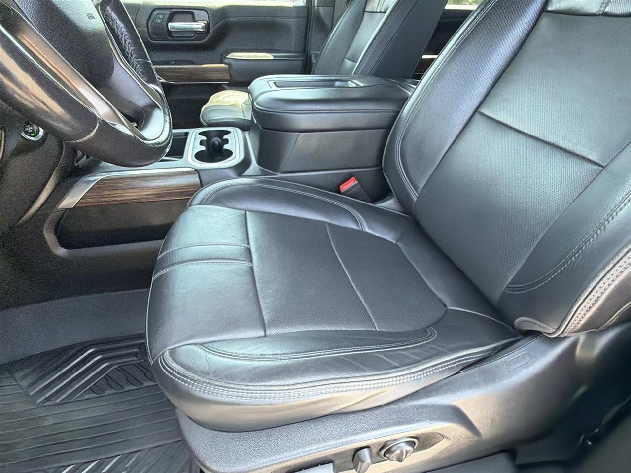 Chevrolet Silverado 2500HD 4WD Crew Cab 159" High Country 2022