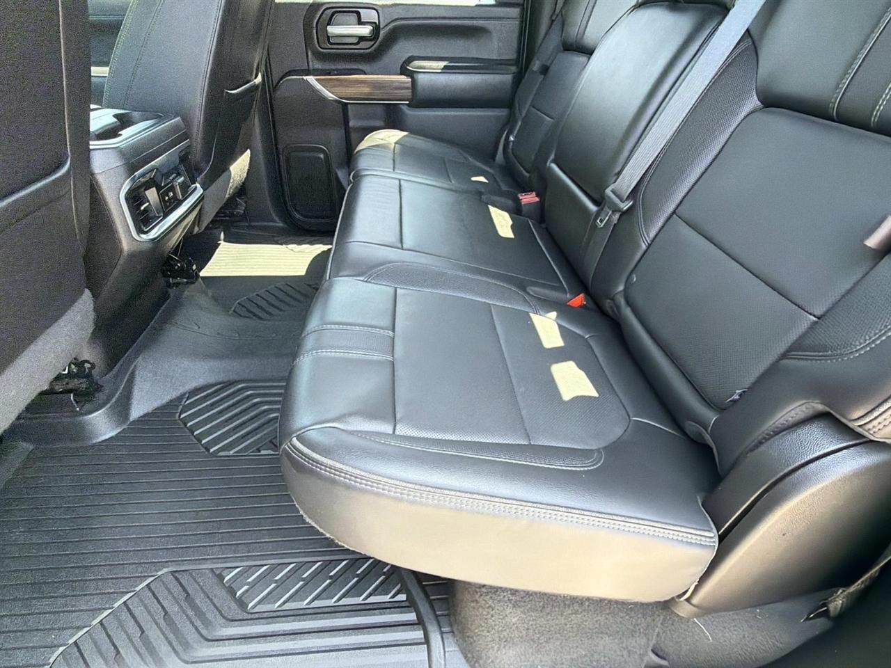 Chevrolet Silverado 2500HD 4WD Crew Cab 159" High Country 2022