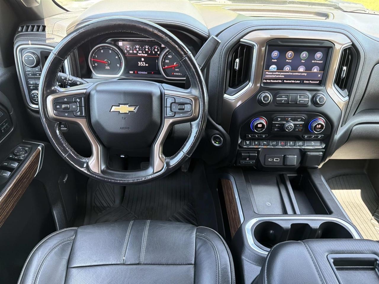 Chevrolet Silverado 2500HD 4WD Crew Cab 159" High Country 2022