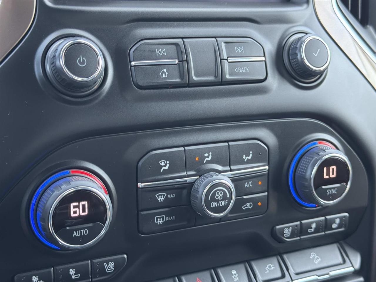 Chevrolet Silverado 2500HD 4WD Crew Cab 159" High Country 2022