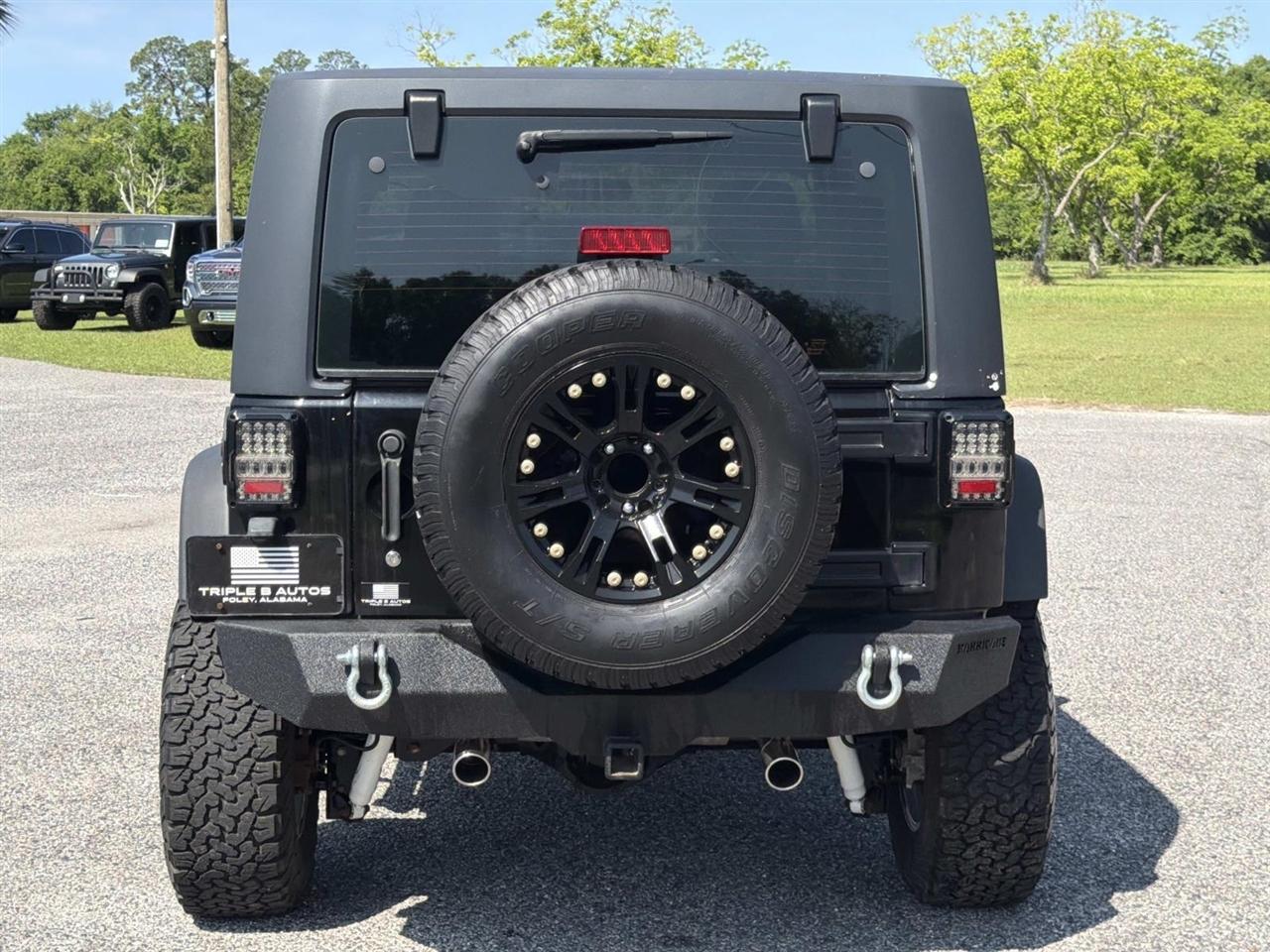 Jeep Wrangler 4WD 2dr Sport 2011