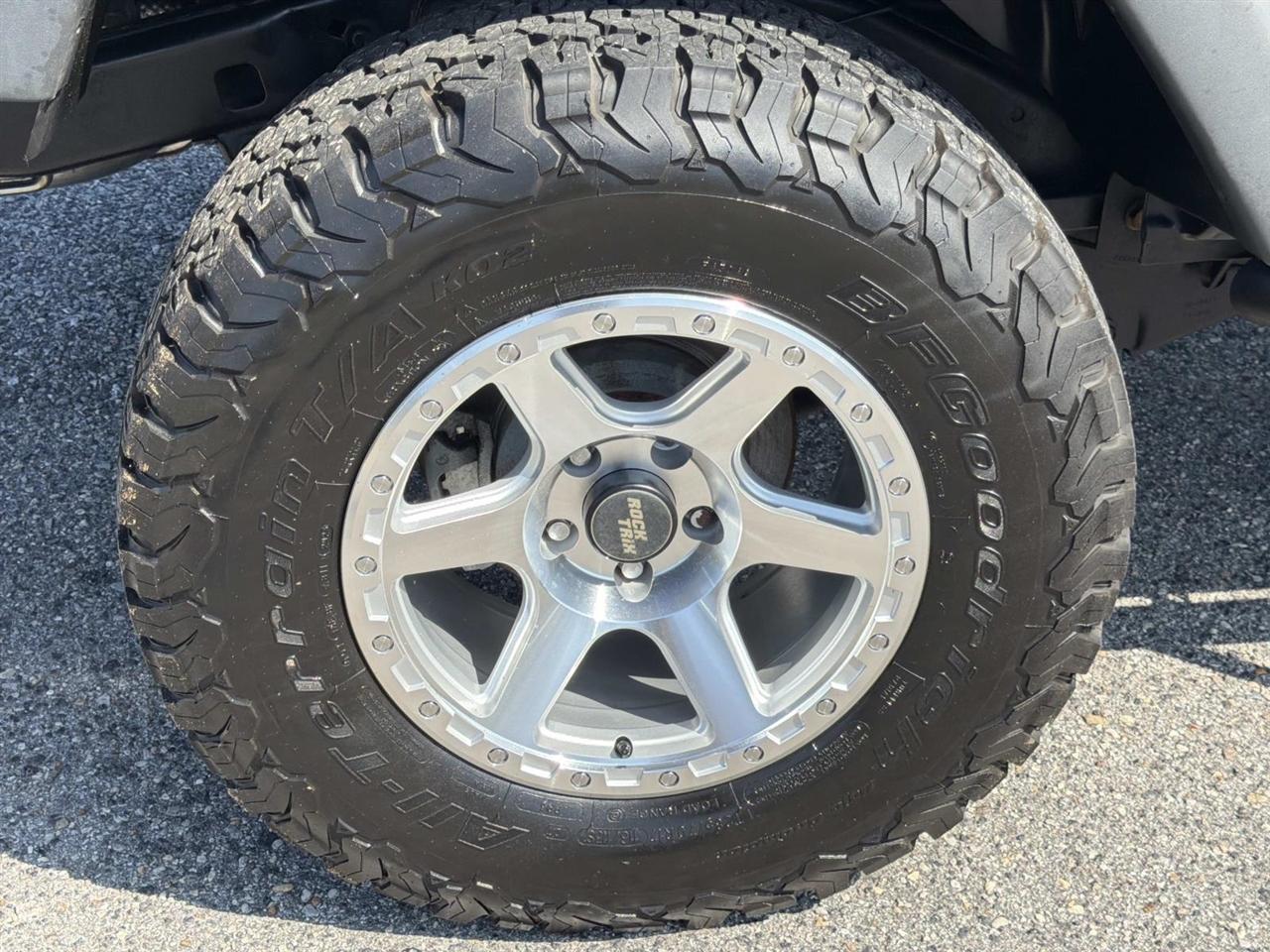 Jeep Wrangler 4WD 2dr Sport 2011