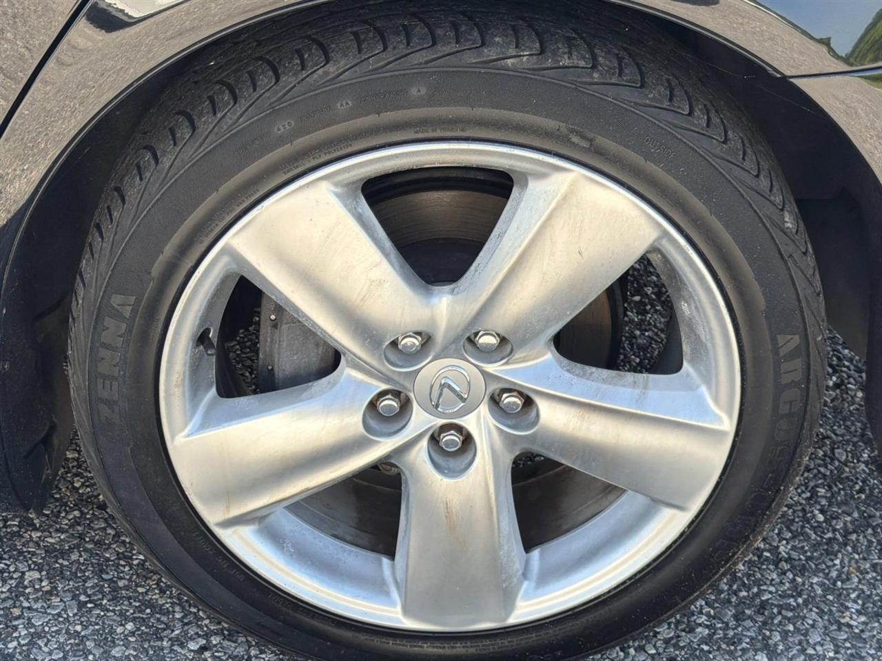 Lexus LS 460 4dr Sdn RWD 2011