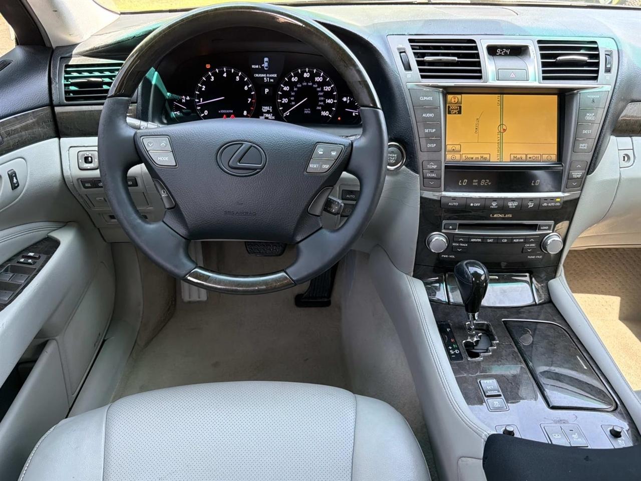 Lexus LS 460 4dr Sdn RWD 2011