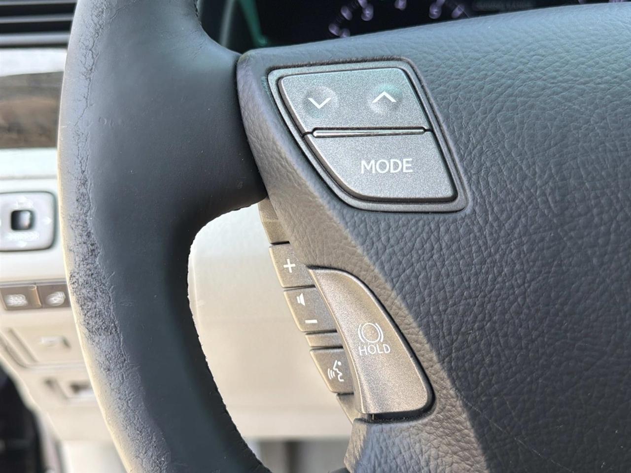 Lexus LS 460 4dr Sdn RWD 2011