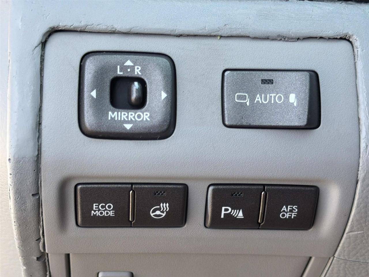 Lexus LS 460 4dr Sdn RWD 2011