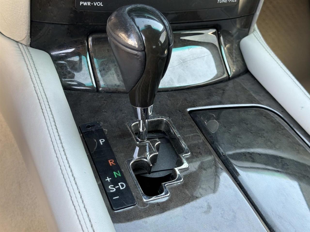 Lexus LS 460 4dr Sdn RWD 2011