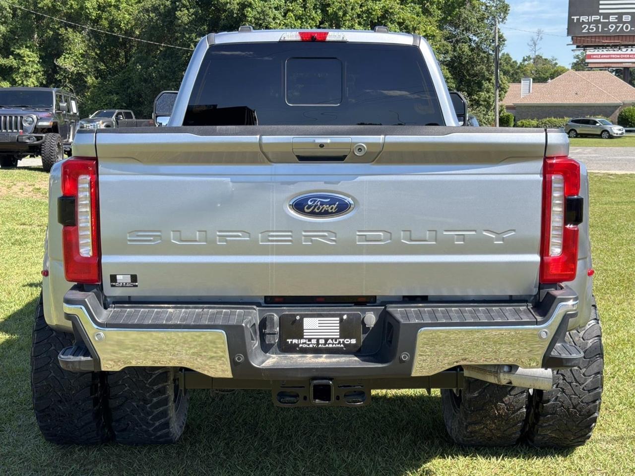 Ford Super Duty F-350 DRW King Ranch 4WD Crew Cab 8' Box 2023