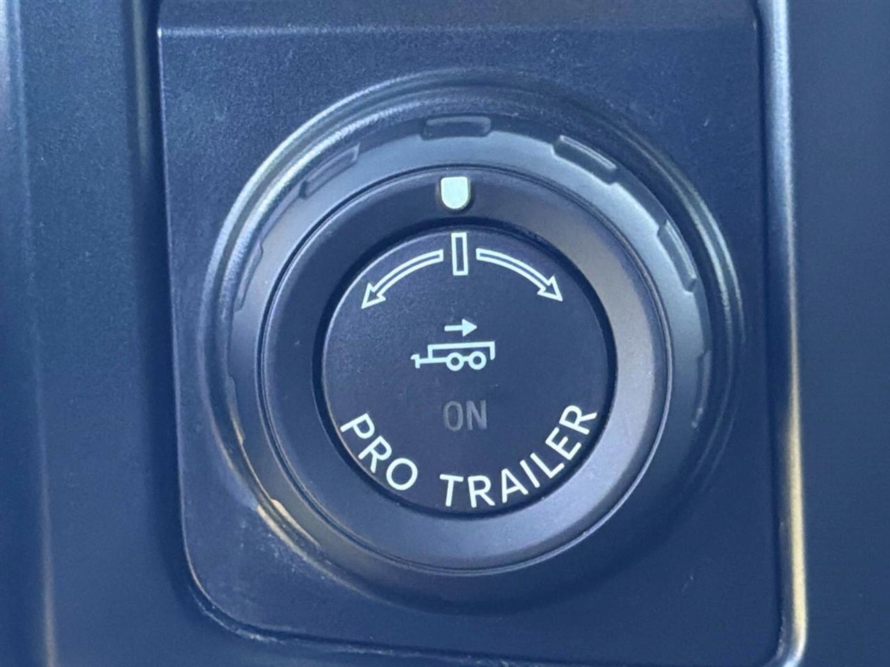 Ford Super Duty F-350 DRW King Ranch 4WD Crew Cab 8' Box 2023