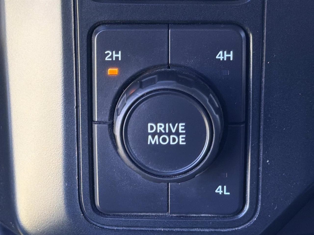 Ford Super Duty F-350 DRW King Ranch 4WD Crew Cab 8' Box 2023
