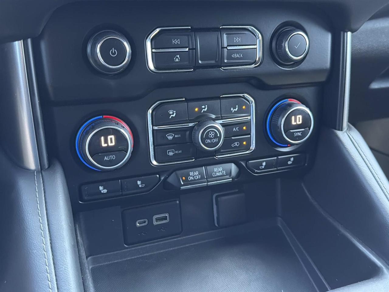 Chevrolet Suburban 4WD 4dr Z71 2022