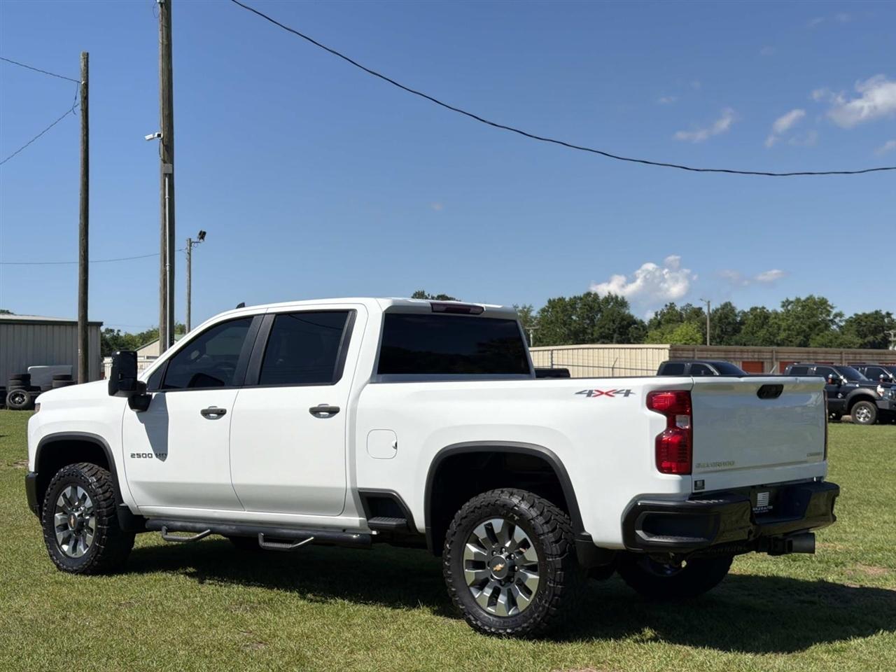 Chevrolet Silverado 2500HD 4WD Crew Cab 159" Custom 2023