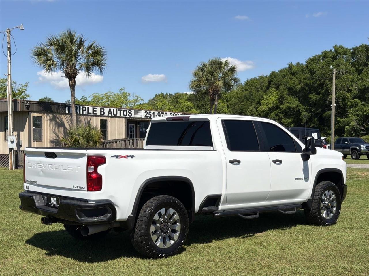 Chevrolet Silverado 2500HD 4WD Crew Cab 159" Custom 2023