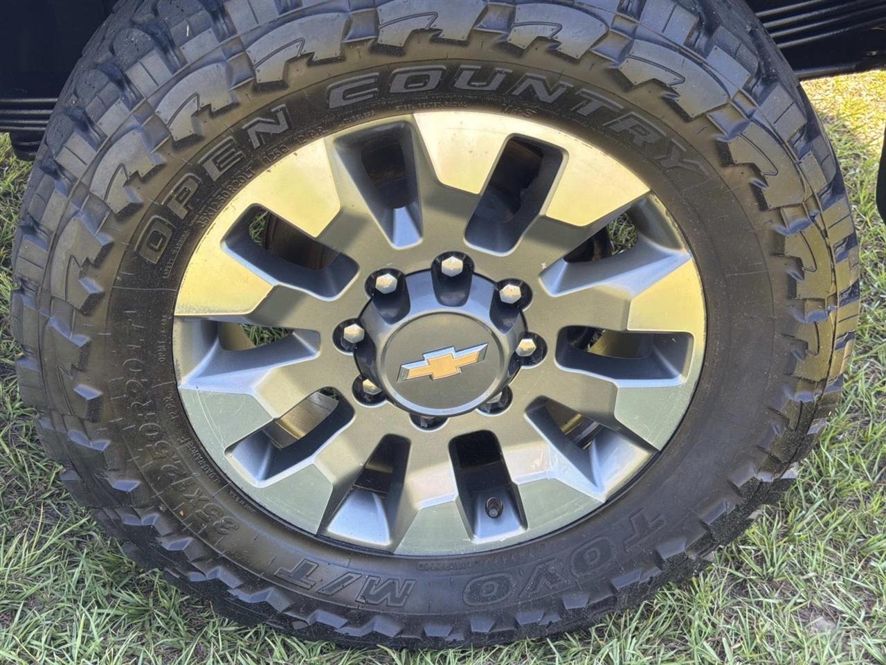 Chevrolet Silverado 2500HD 4WD Crew Cab 159" Custom 2023