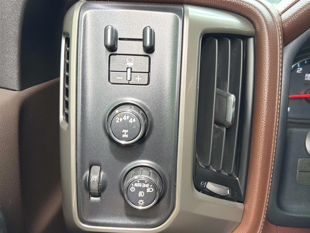 Chevrolet Silverado 2500HD 4WD Crew Cab 153.7" High Country 2019