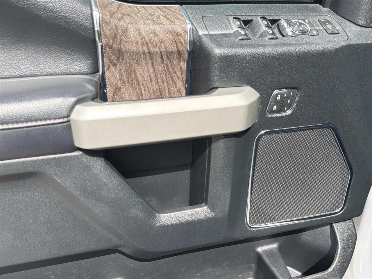 Ford Super Duty F-250 SRW King Ranch 4WD Crew Cab 8' Box 2019