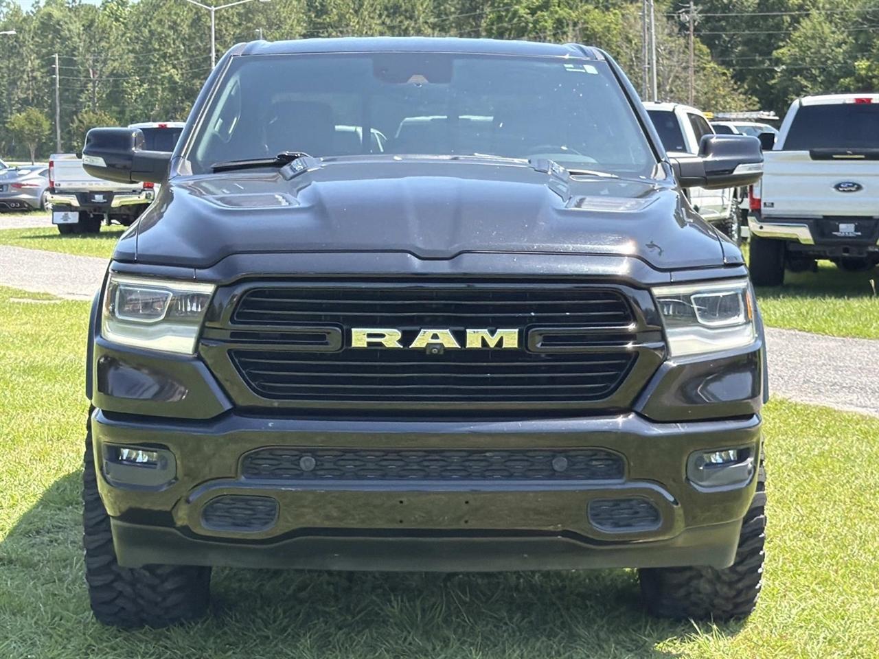 RAM 1500 Laramie 4x4 Crew Cab 5'7" Box 2019