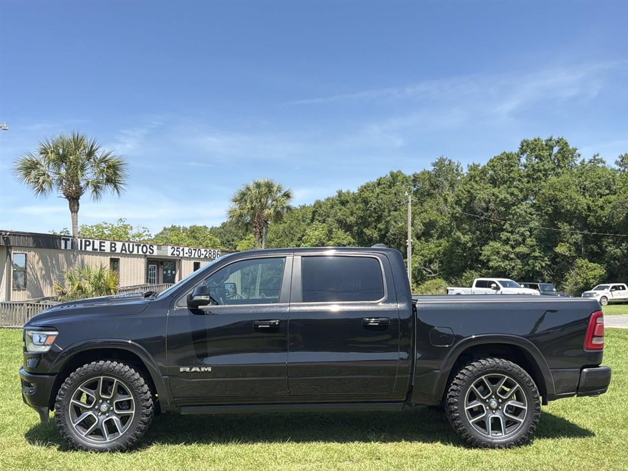 RAM 1500 Laramie 4x4 Crew Cab 5'7" Box 2019