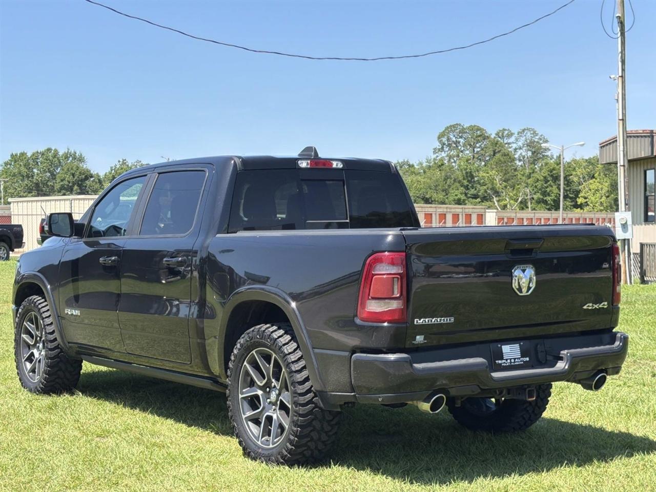 RAM 1500 Laramie 4x4 Crew Cab 5'7" Box 2019