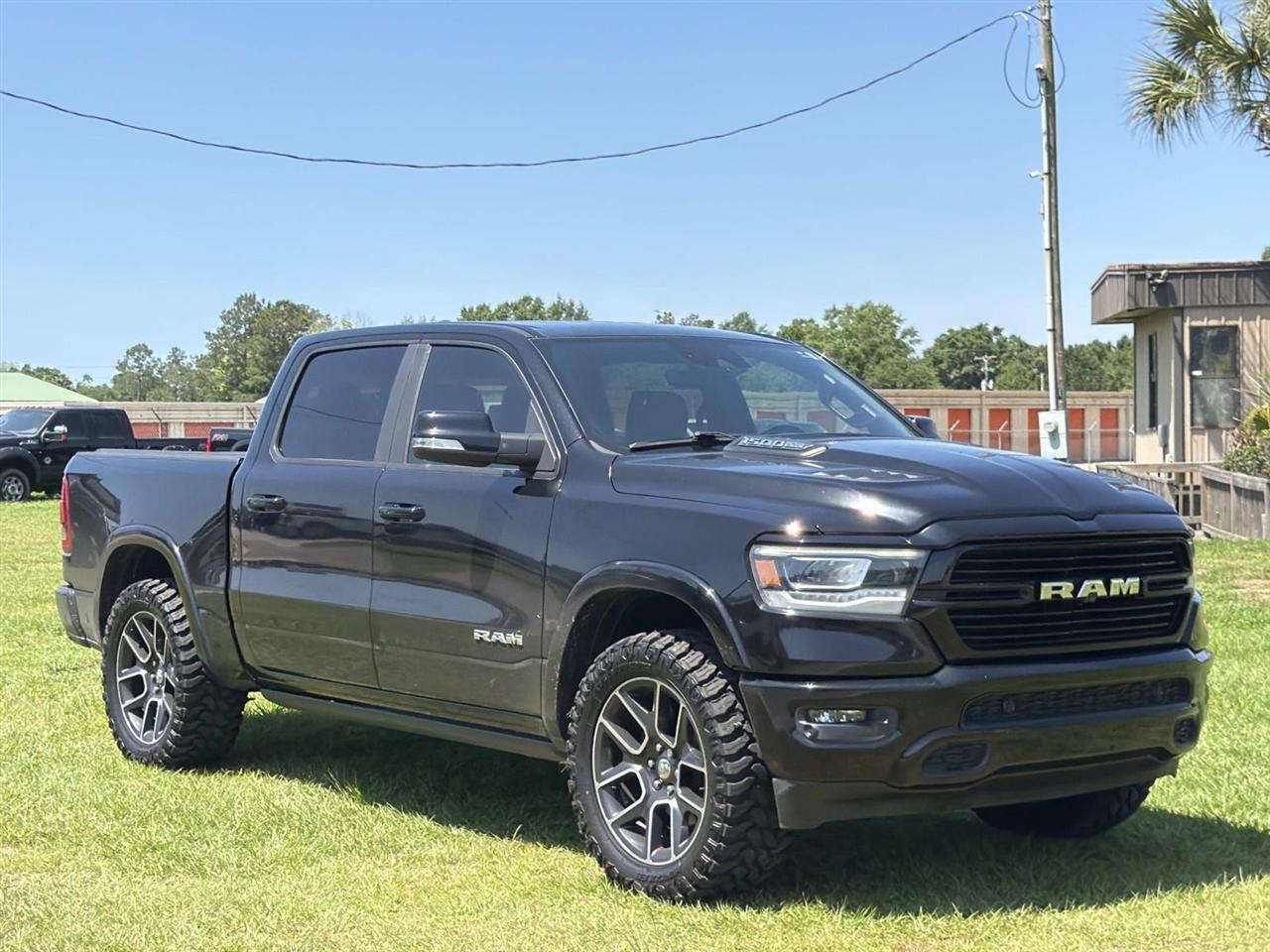 RAM 1500 Laramie 4x4 Crew Cab 5'7" Box 2019