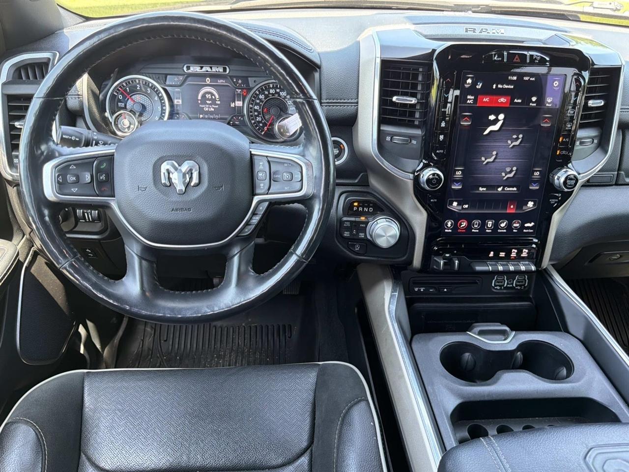 RAM 1500 Laramie 4x4 Crew Cab 5'7" Box 2019