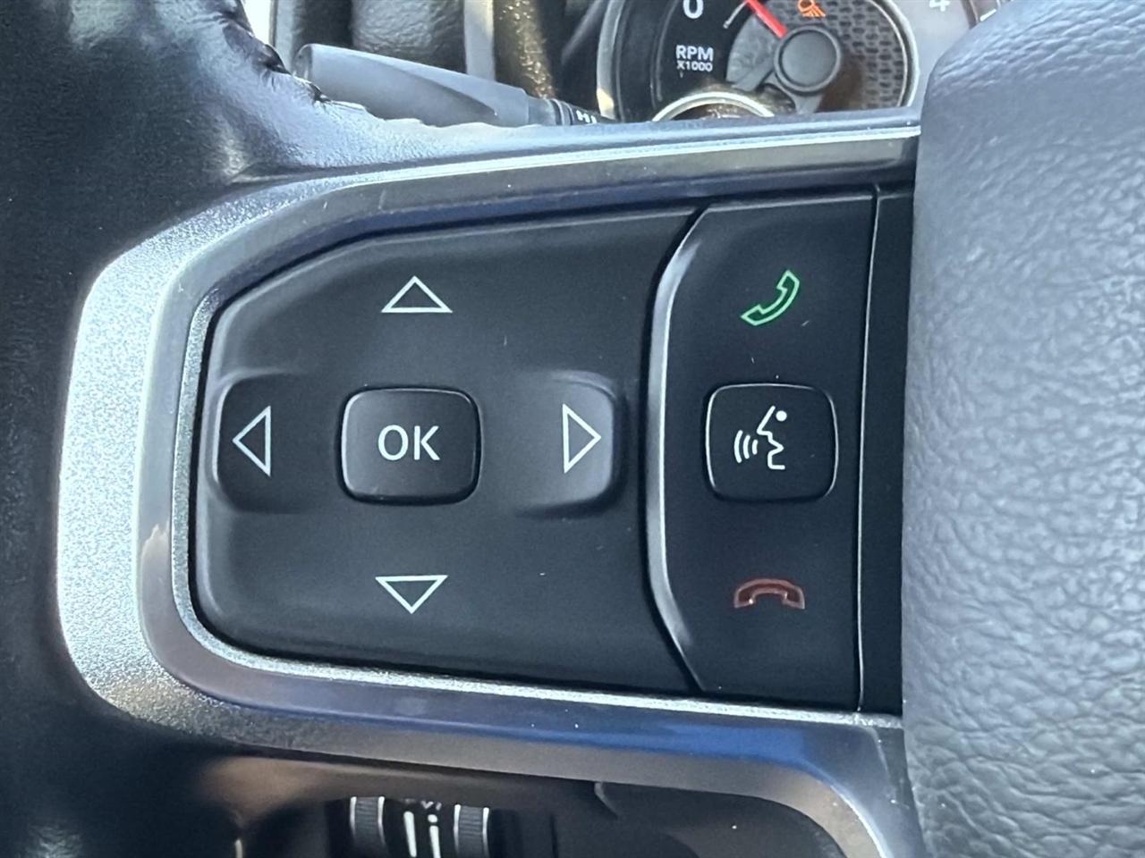 RAM 1500 Laramie 4x4 Crew Cab 5'7" Box 2019