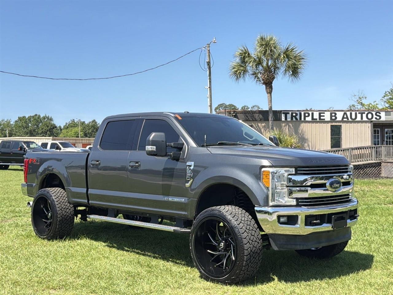 Ford Super Duty F-250 SRW King Ranch 4WD Crew Cab 8' Box 2017