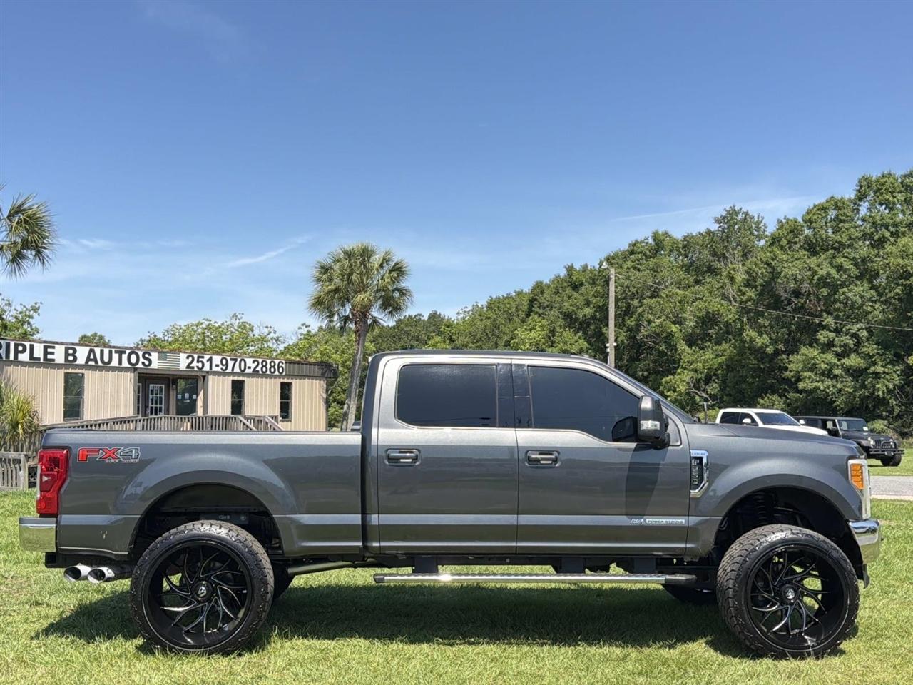 Ford Super Duty F-250 SRW King Ranch 4WD Crew Cab 8' Box 2017