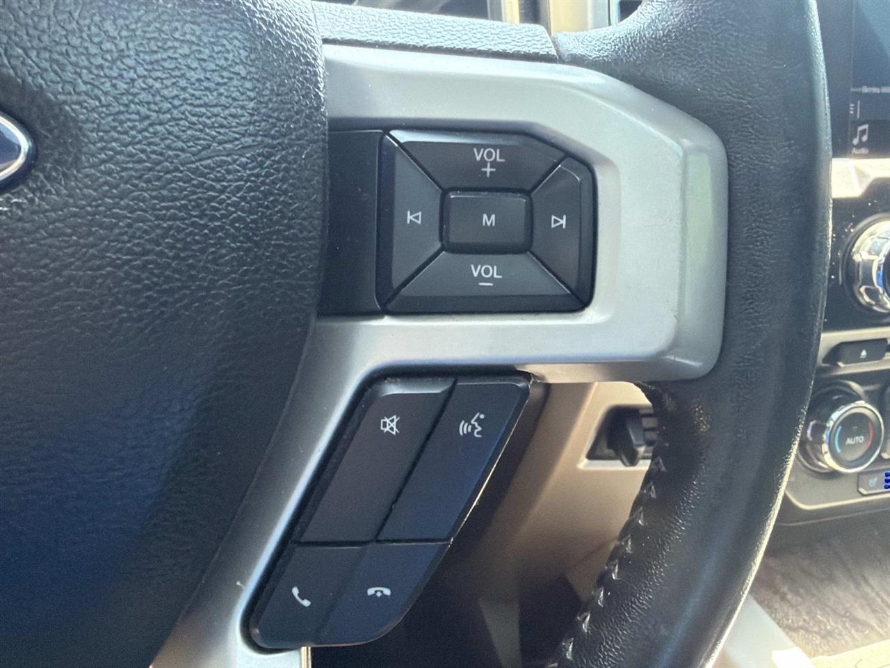 Ford Super Duty F-250 SRW King Ranch 4WD Crew Cab 8' Box 2017