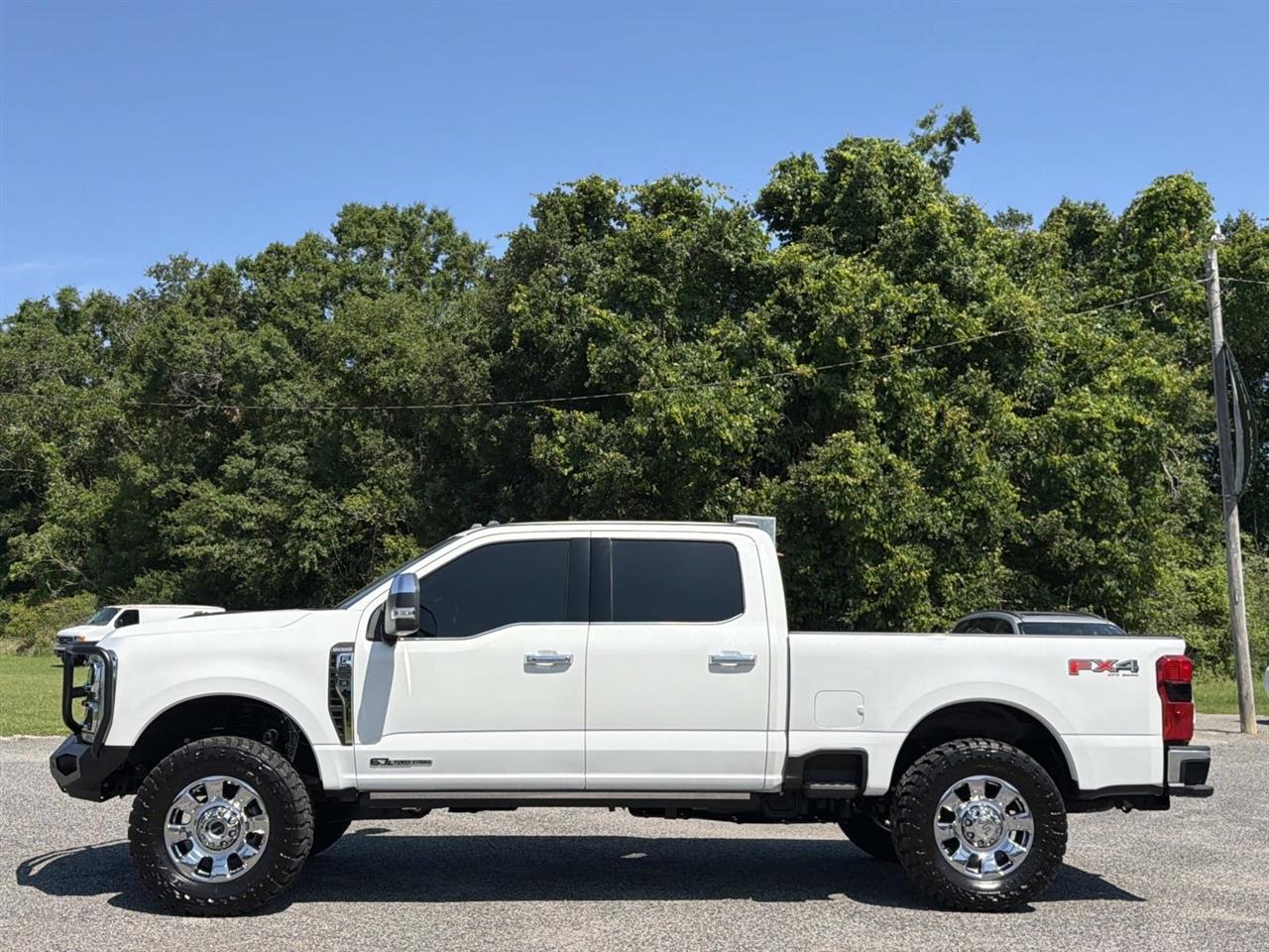 Ford Super Duty F-250 SRW King Ranch 4WD Crew Cab 8' Box 2025