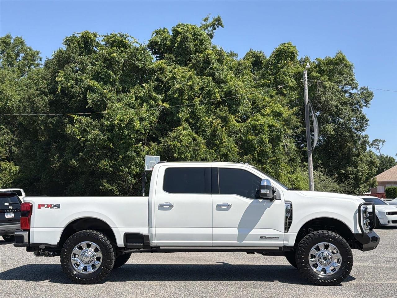 Ford Super Duty F-250 SRW King Ranch 4WD Crew Cab 8' Box 2025
