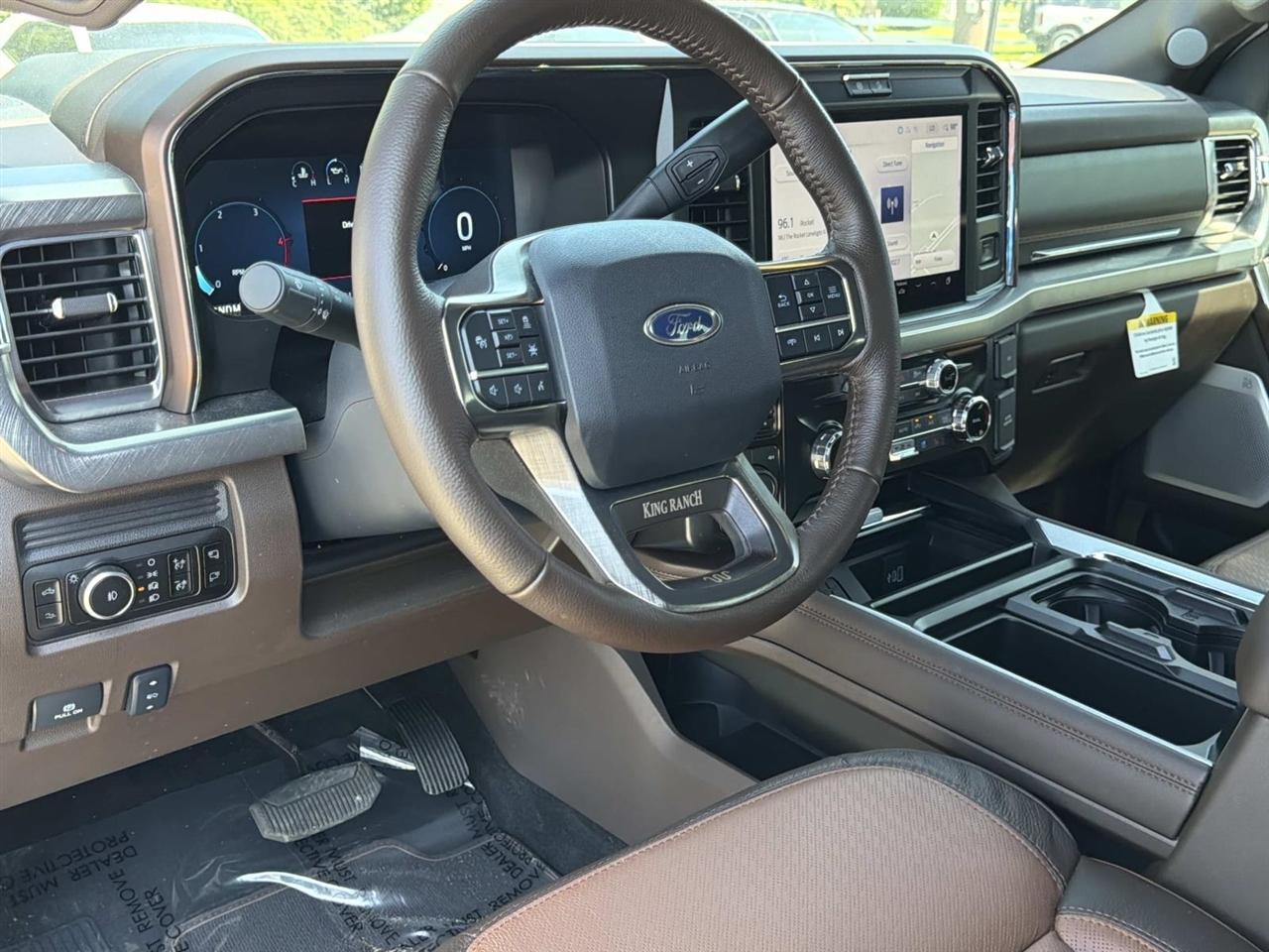 Ford Super Duty F-250 SRW King Ranch 4WD Crew Cab 8' Box 2025