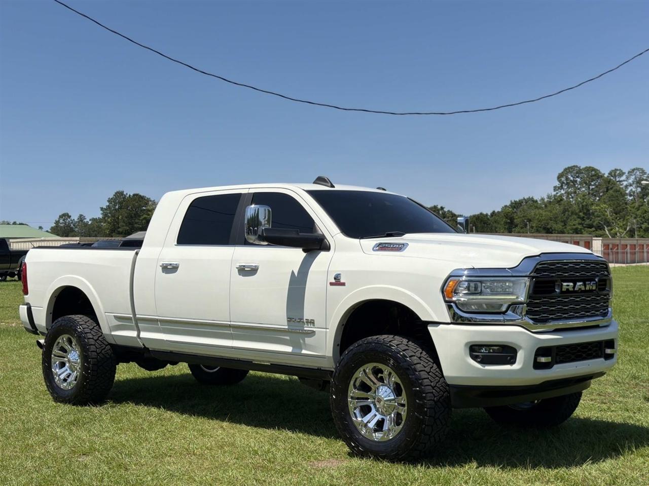 RAM 2500 Limited 4x4 Mega Cab 6'4" Box 2020