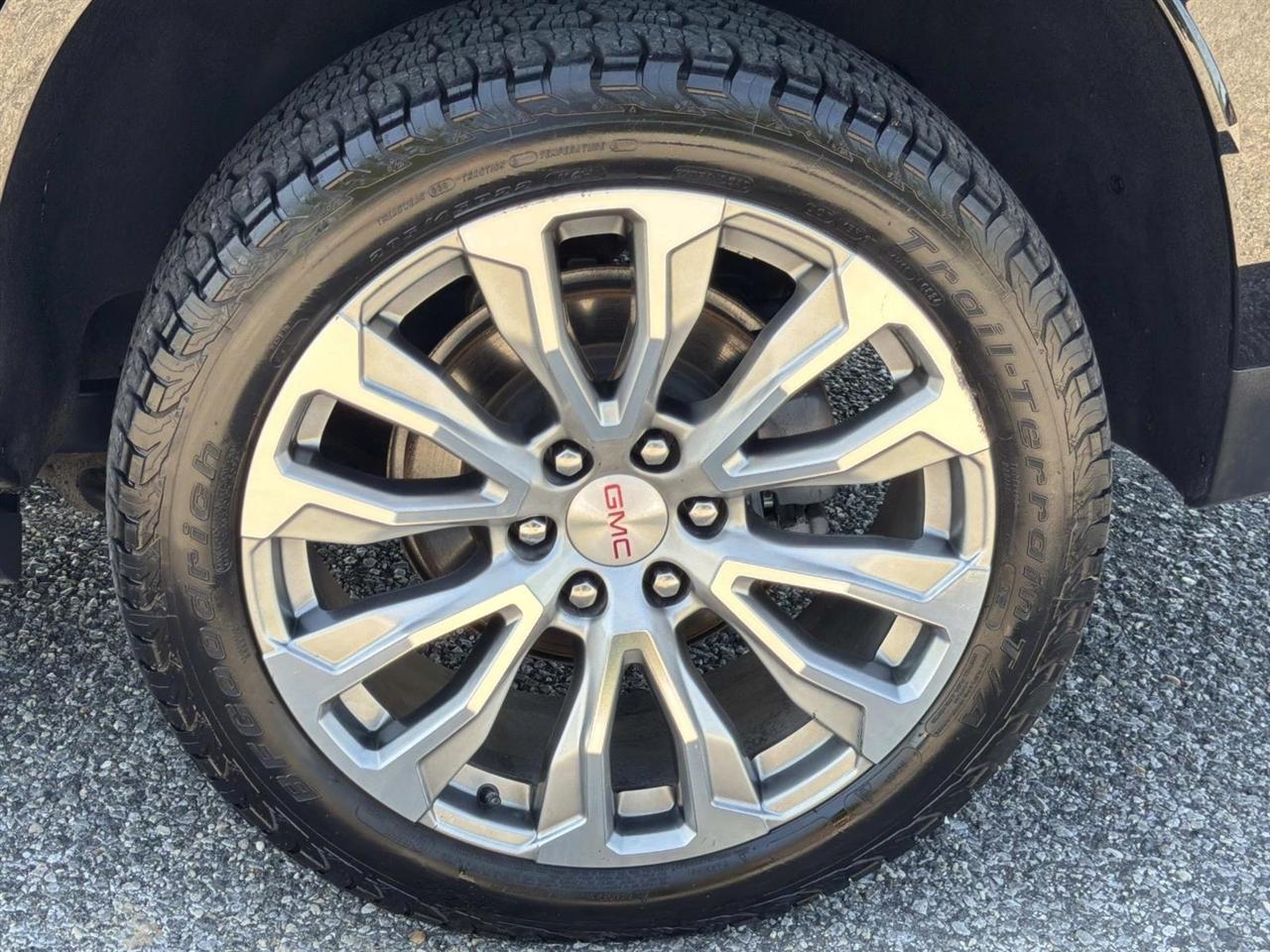 GMC Yukon 4WD 4dr Denali 2022