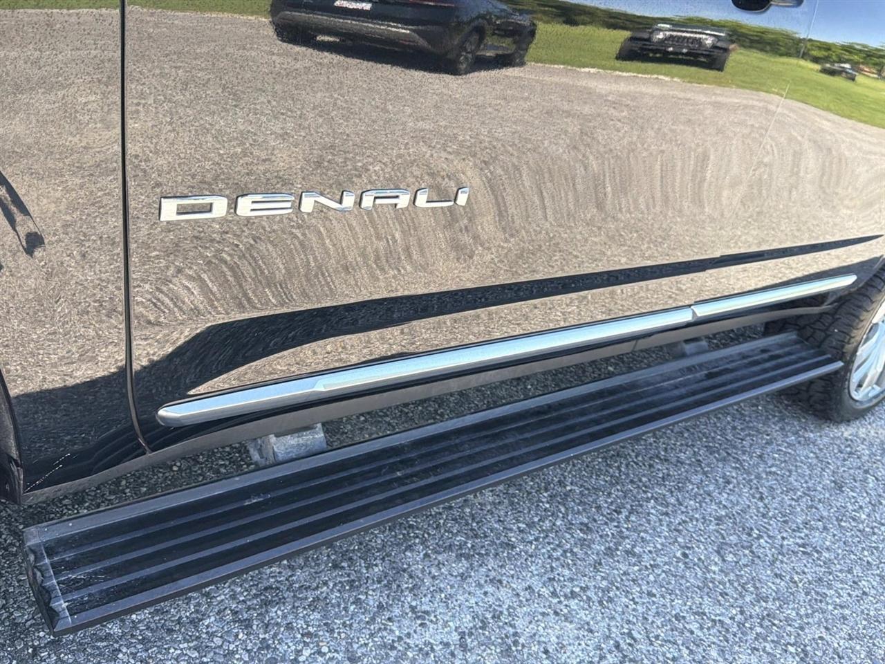 GMC Yukon 4WD 4dr Denali 2022