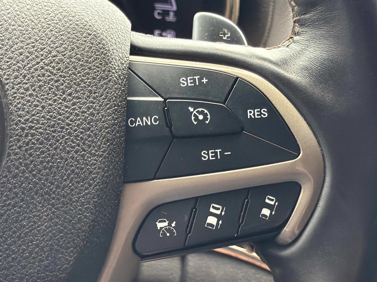 Jeep Grand Cherokee RWD 4dr Summit 2015