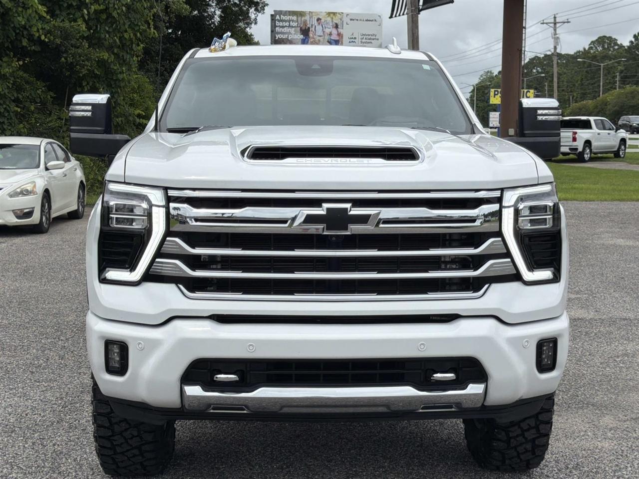 Chevrolet Silverado 2500HD 4WD Crew Cab 159" High Country 2024