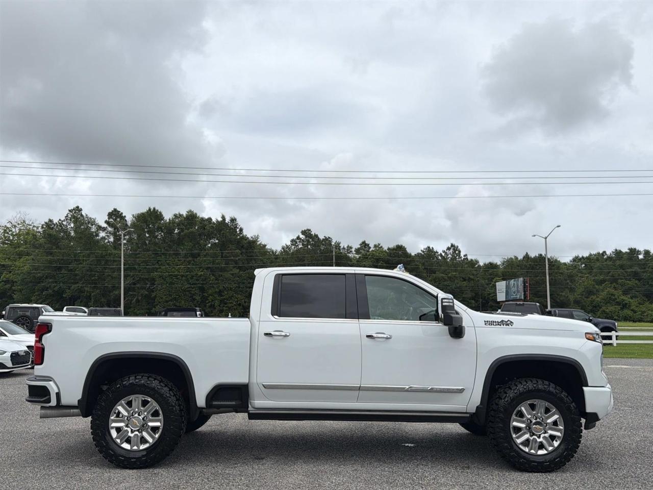Chevrolet Silverado 2500HD 4WD Crew Cab 159" High Country 2024