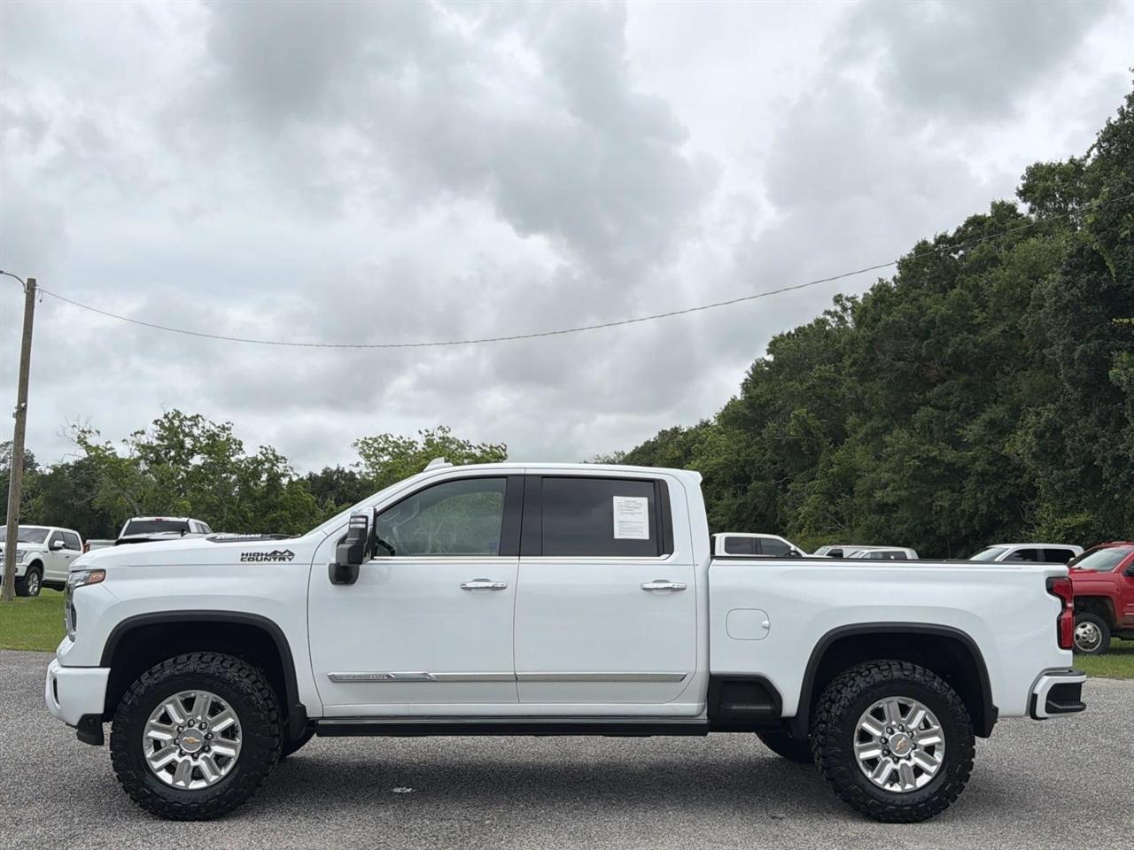 Chevrolet Silverado 2500HD 4WD Crew Cab 159" High Country 2024