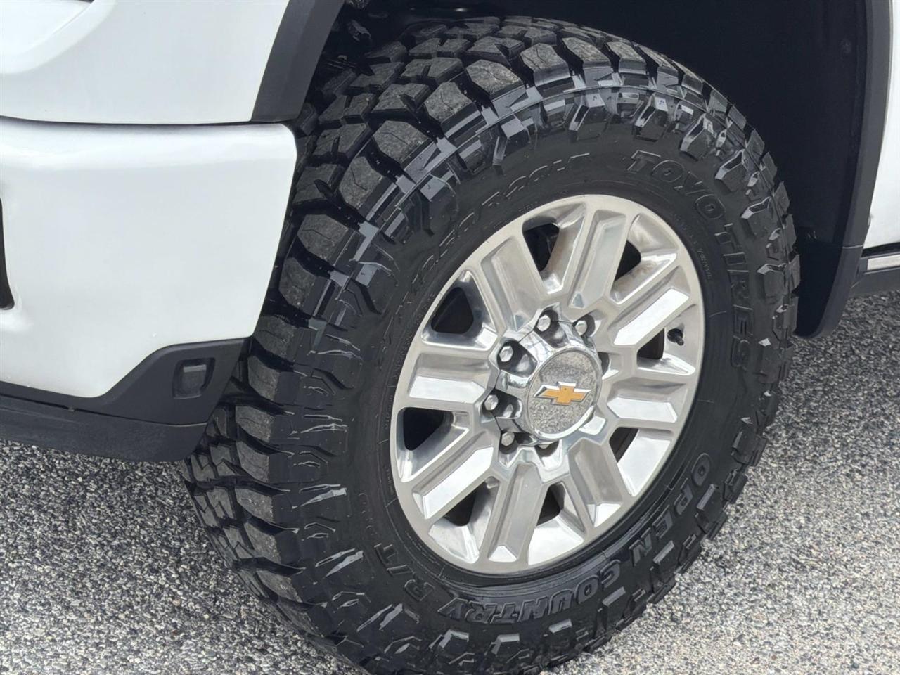 Chevrolet Silverado 2500HD 4WD Crew Cab 159" High Country 2024